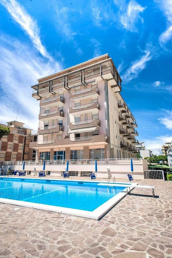 Sea View Apartment With Swimming Pool 리도 디 예솔로