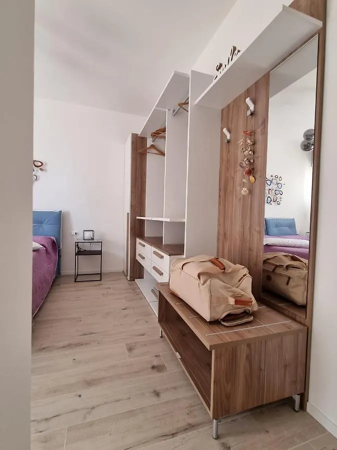 לידו די ג'סולו Sea View Apartment With Swimming Pool