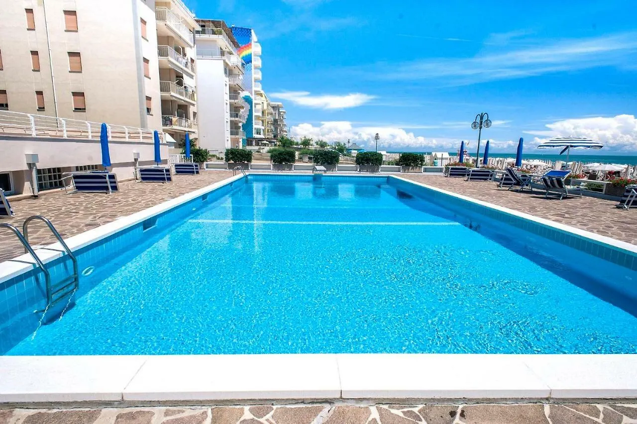 לידו די ג'סולו Sea View Apartment With Swimming Pool